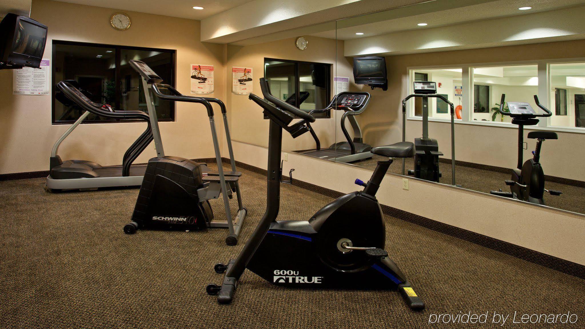 Hotel Express Grove - Premium Outlet Mall By Ihg 3*